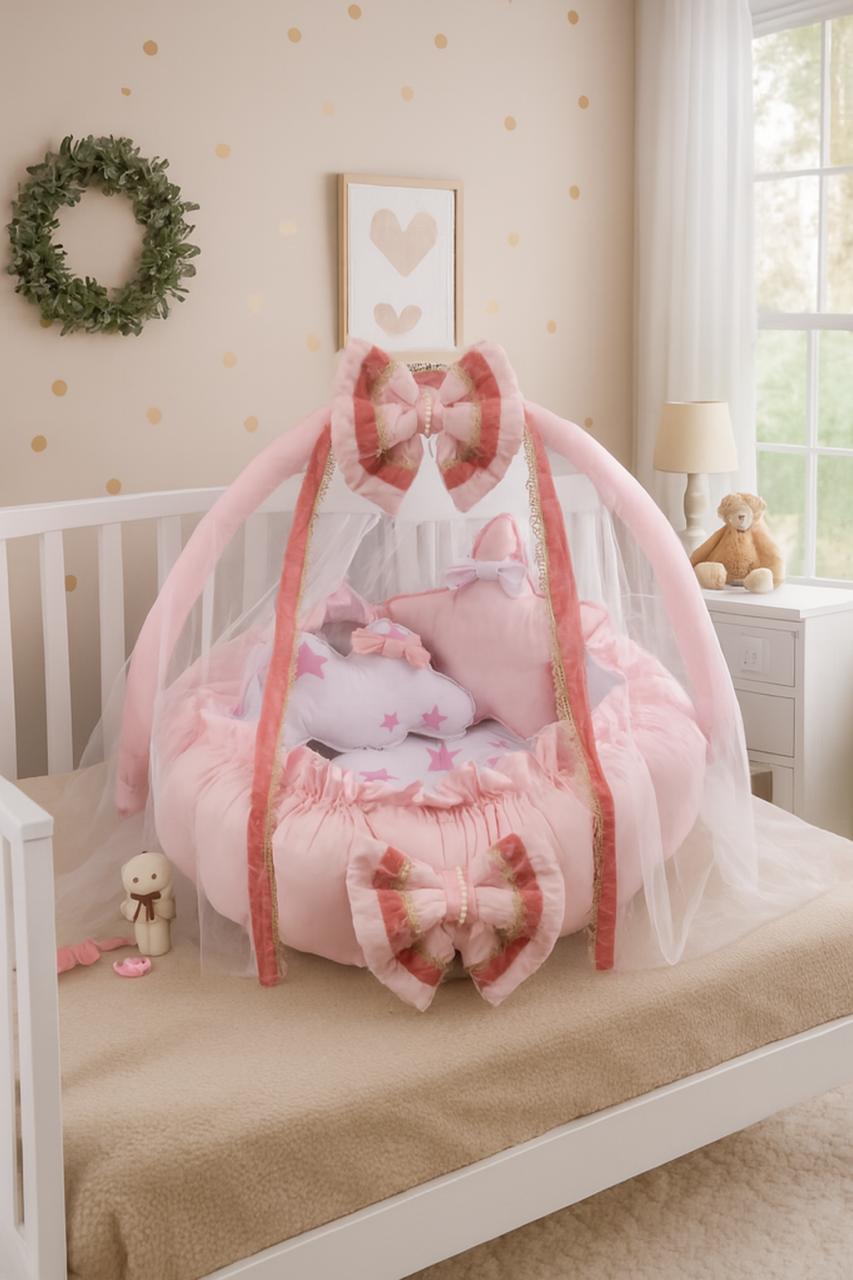 Luxury Baby Round Cot with Pillows & Net- Pink Star
