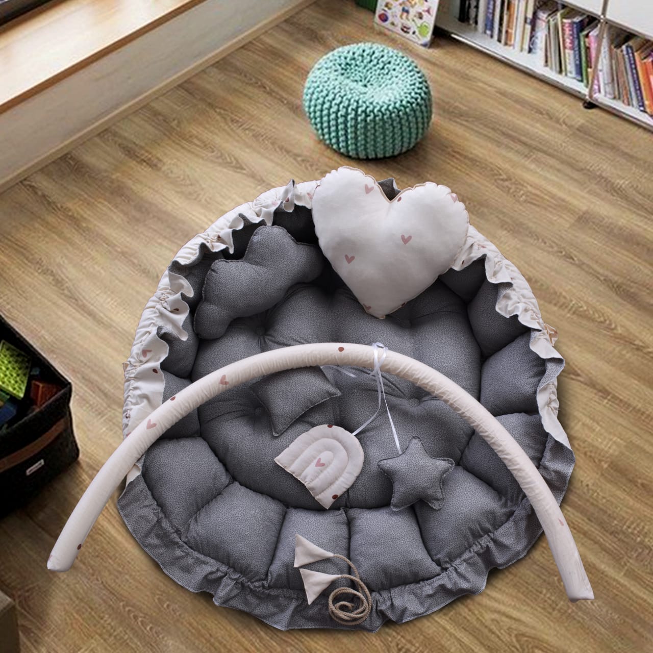 Printed Cotton Baby Round Cot with Pillows-Dotted Gray