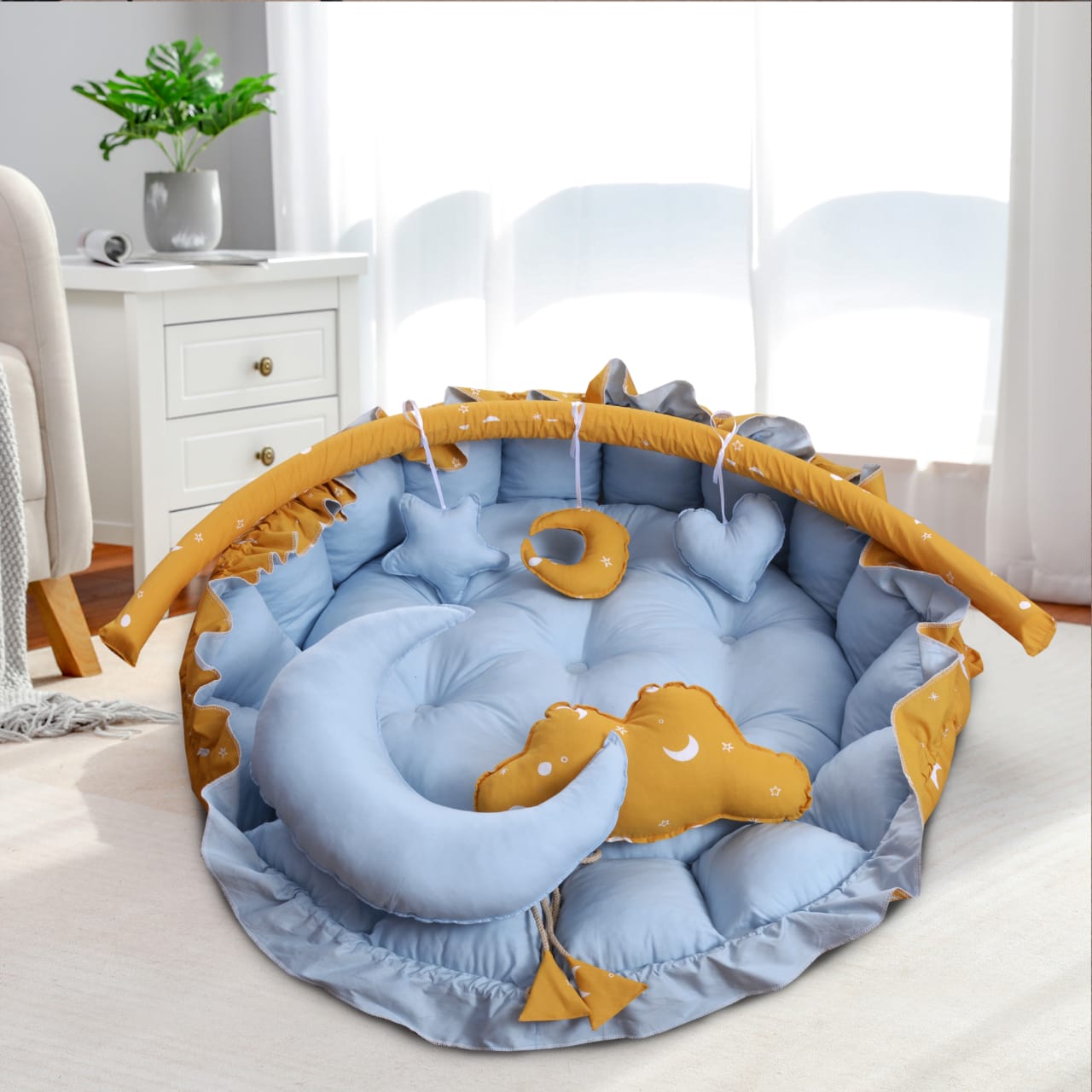 Printed Cotton Baby Round Cot with Pillows-Yellow Moon
