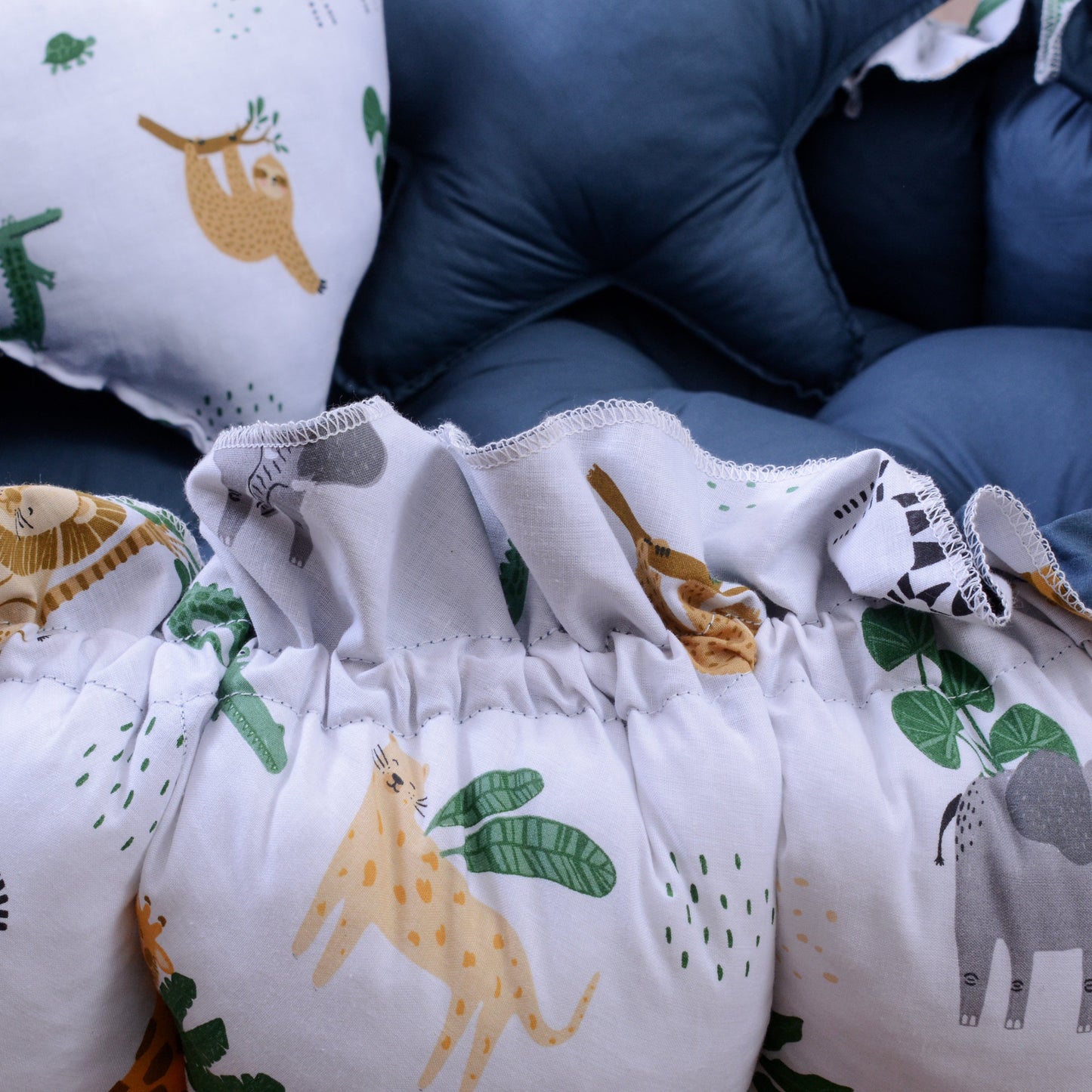 Printed Baby Round Cot with Pillows- Teal Forest