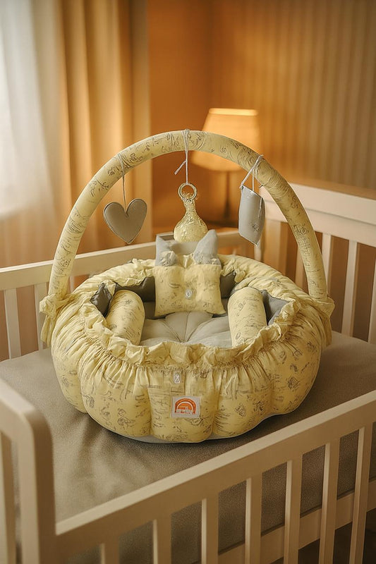 Printed Cotton Baby Round Cot with Pillows- Light Gray