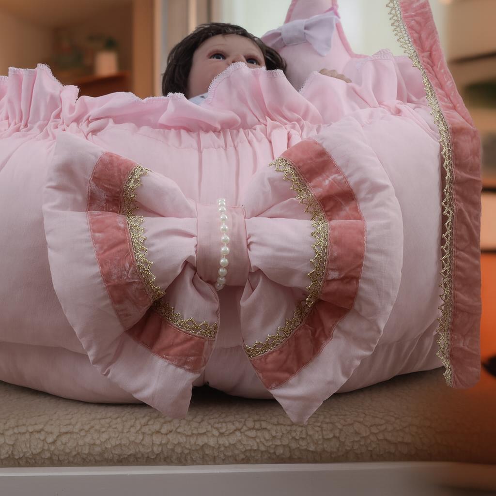 Luxury Baby Round Cot with Pillows & Net- Pink Star