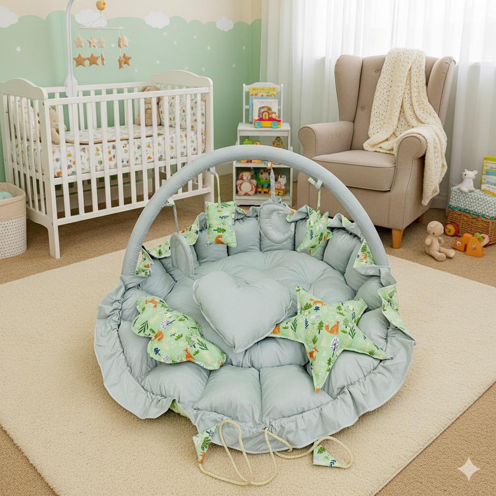 Printed Cotton Baby Round Cot with Pillows-Little Trees