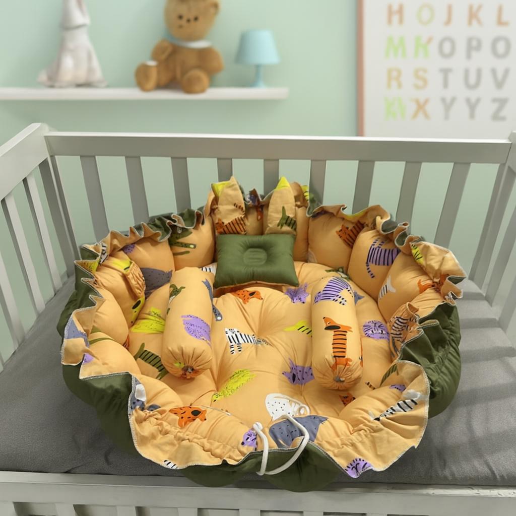 Printed Cotton Baby Round Cot with Pillows-Cat Carnival