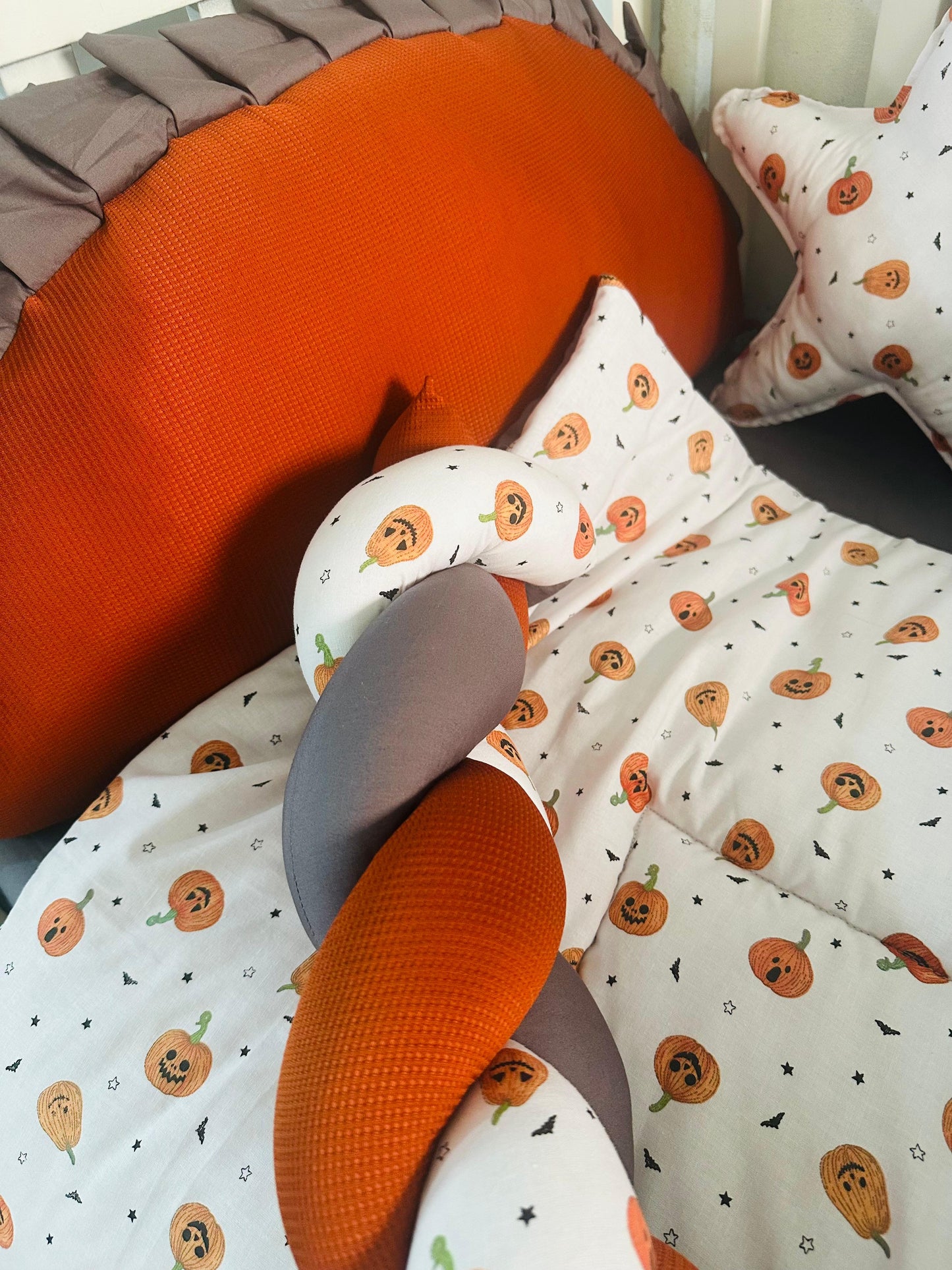 Printed Cotton Baby Cot Set-8 Pcs- Pumpkin Patch
